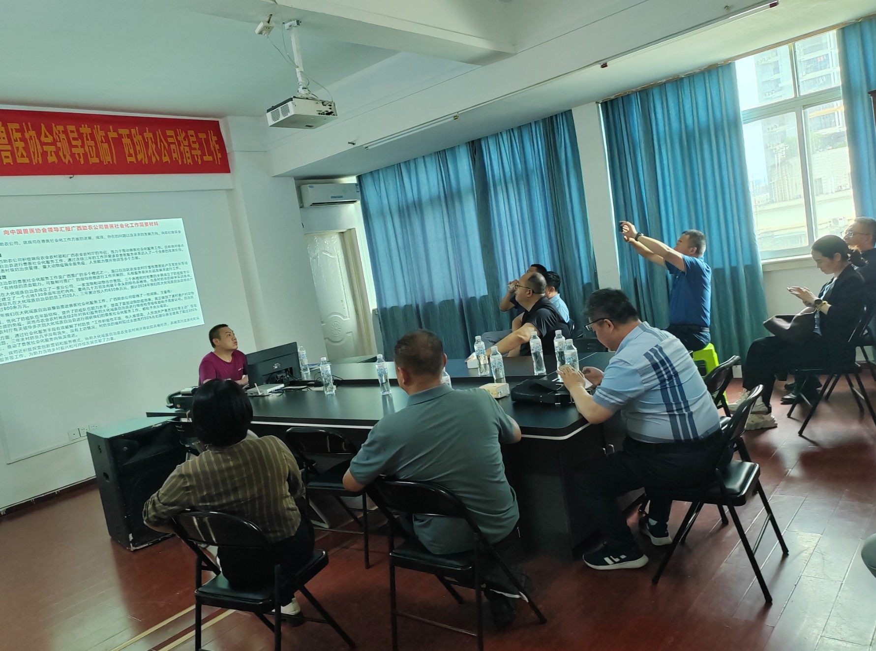 河南農業廳獸醫處蒞臨廣西助農調研獸醫社會化4.jpg